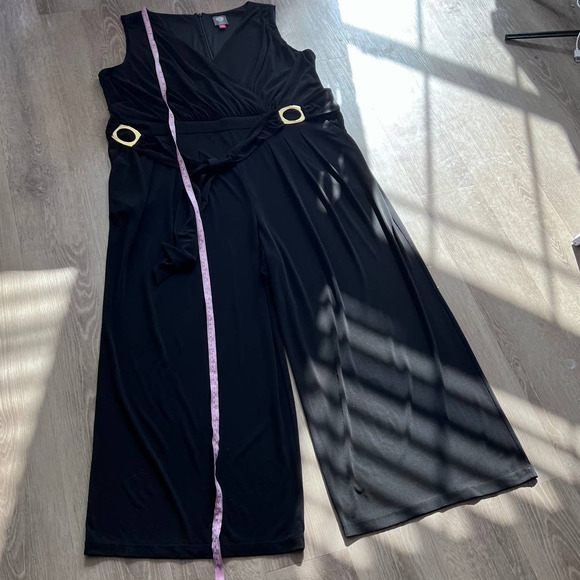 Vince Camuto 3 XL Black w Gold Plated Belt Pantsuit Romper - Picture 6 of 11